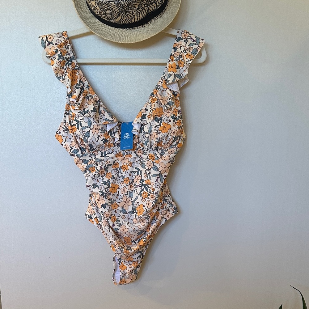 Cupshe Orange and Cream Floral Ruffle One-Piece Swimsuit